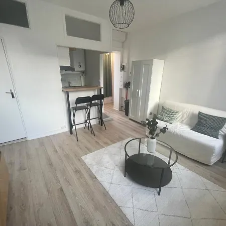 Modern Times A -280 * Rouen